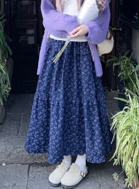 3MER藏蓝色碎花半身裙