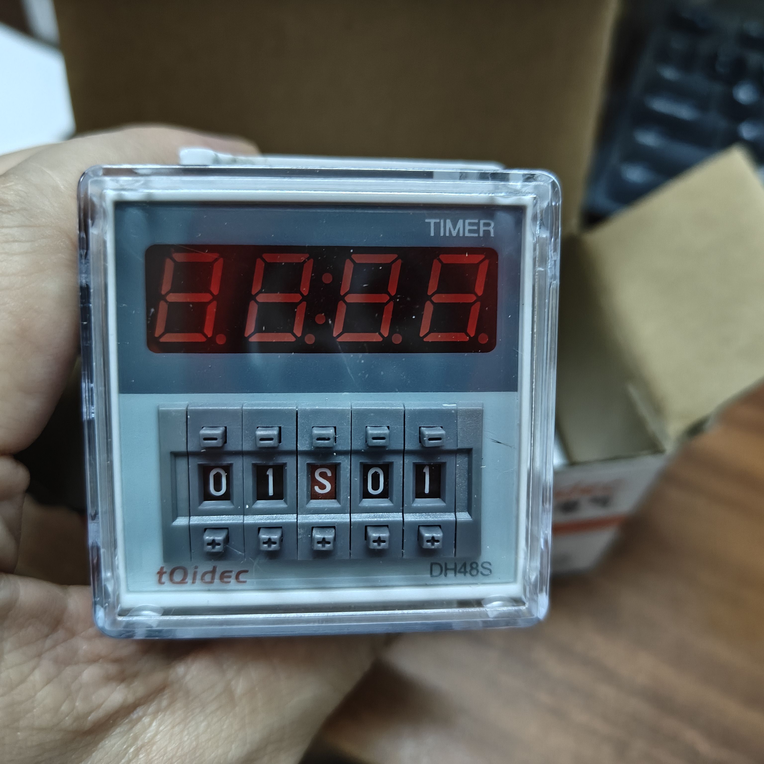 H5CN同款拨码数显时间继电器 DH48S-1Z (0.01S-99H99M)