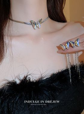 水晶蝴蝶项链女款轻奢小众高级感锁骨链2023新款爆款气质颈链配饰