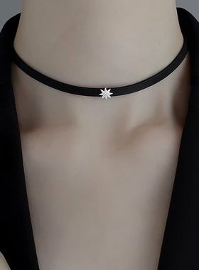 极简chocker黑色八芒星项圈锁骨链轻奢精致甜酷辣妹高级气质女