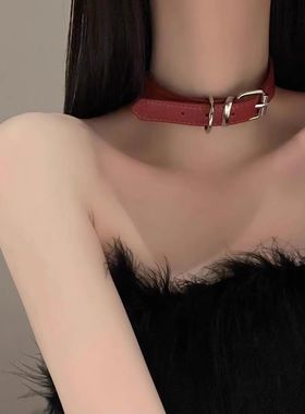 红色颈带性感PU皮质项圈个性颈链锁骨链2023甜酷新款项链女纯欲风