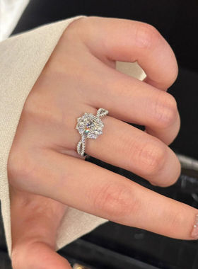 「旋转芭蕾」爆闪鸽子蛋钻戒ins气质高级戒指指环送女友求婚礼物