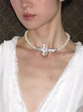 中古风做旧十字架珍珠拼接锁骨链简约百搭颈链暗黑朋克辣妹项链
