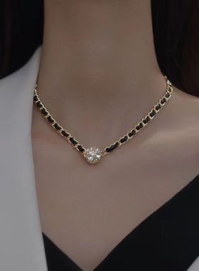 2024新款网红磁铁扣皮革项链高级中古黑色编制链条颈链个性气质