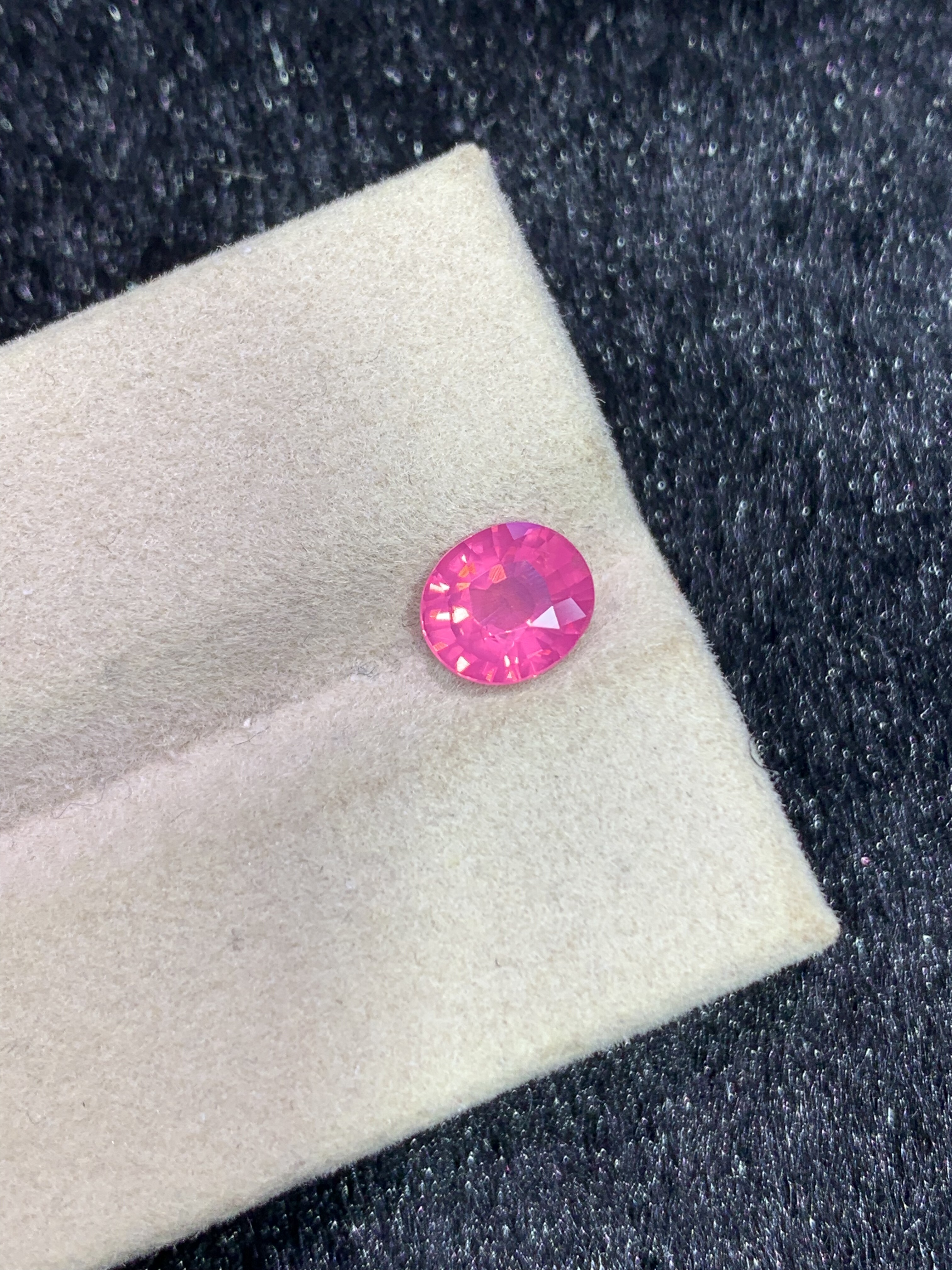 天然金绿宝石马亨盖尖晶石 颜色浓艳满火彩 可定制镶嵌