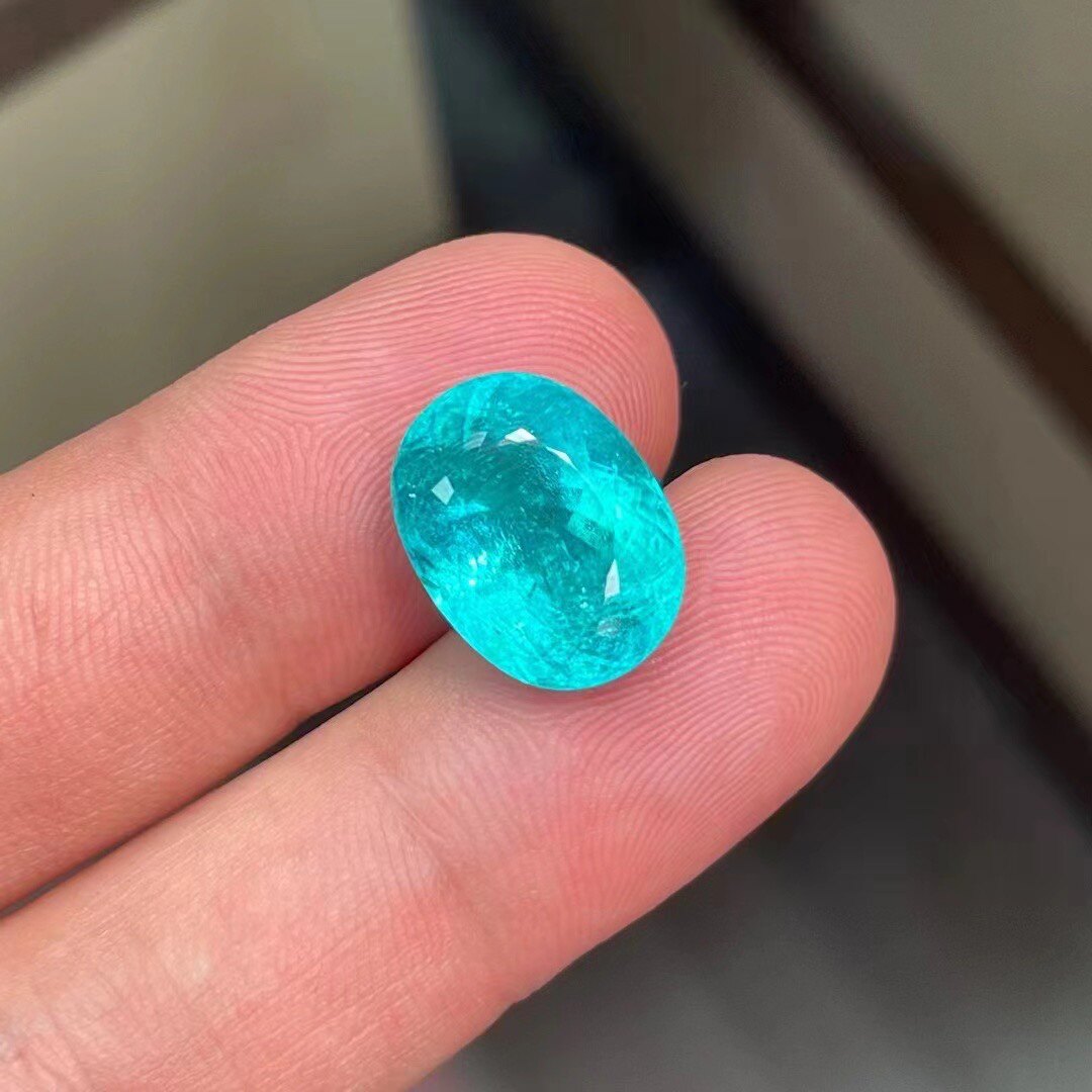 精品天然帕拉伊巴碧玺12克拉 霓虹感强烈火彩十足 支持定制镶嵌