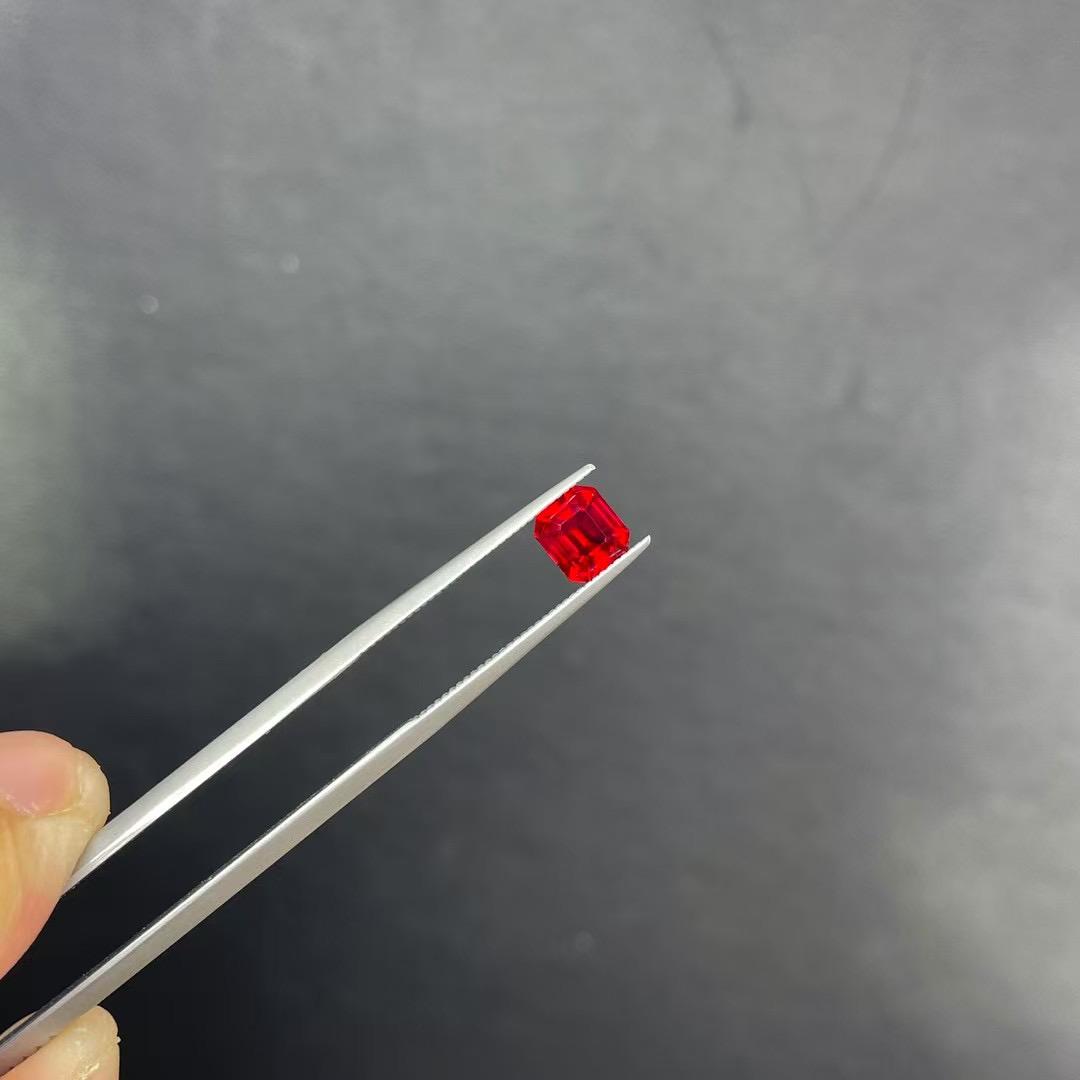 1.03克拉天然无烧鸽血红红宝石 火彩璀璨满火彩 GRS证书