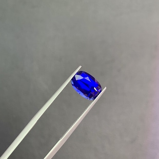 3.05克拉天然老烧皇家蓝蓝宝石 全净体颜色浓艳满火彩 吉尔德证书