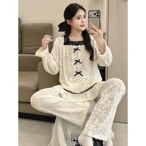 金丝绒蝴蝶结蕾丝边保暖睡衣女款