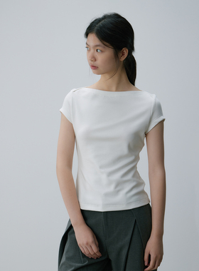 kani 白色正肩船领一字领短袖t恤女夏一字肩飞飞袖上衣设计感小众