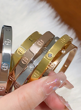 钛钢十字钻百搭气质手镯