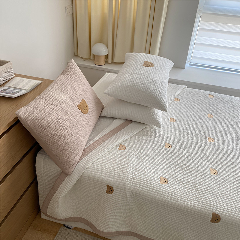 全棉小熊刺绣床盖枕套三件套韩式多功能纯棉夹棉绗缝床单盖毯夏被