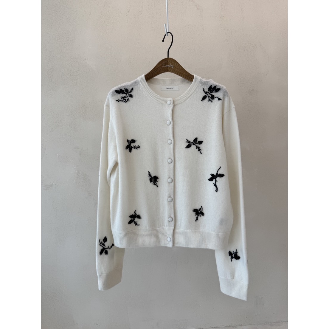 八1017韩国东大门运动户外针织衫区4465874直邮洋气人气独特秋季