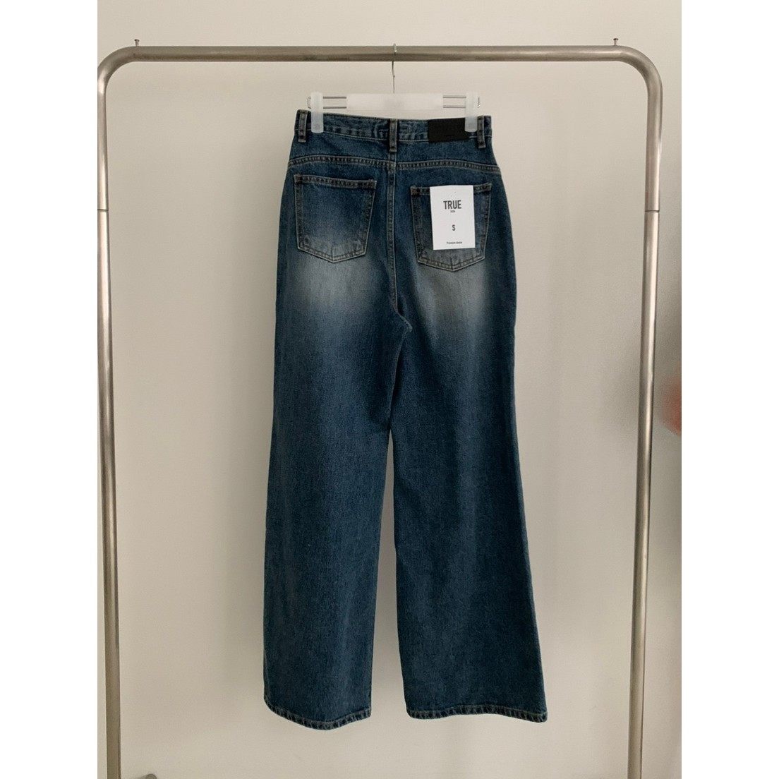 八0821韩国东大门运动牛仔裤区4382379个性纯色气质正品魅力冬款