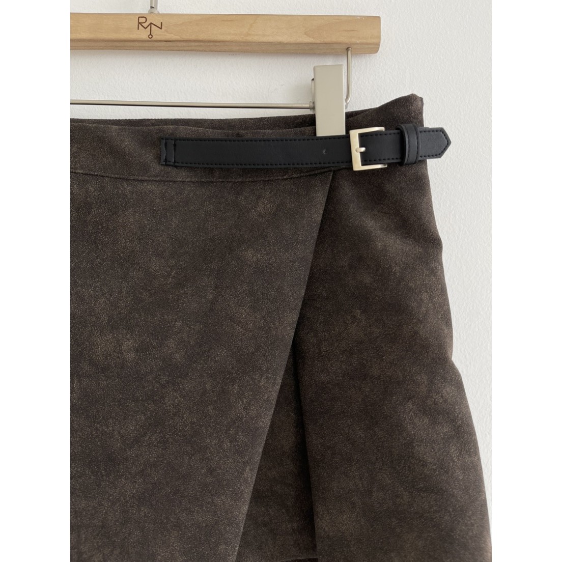 八1017韩国东大门裤子裙裤区4465802学院休闲个性直邮街头人气