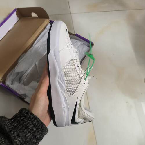 Nike正品断码DZ5648-101广东gg仓倒卖勿扰下单前阅读详情页032-4