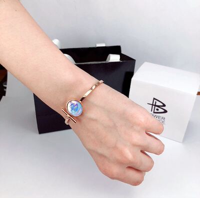 霸能能量手环新品powerbalance