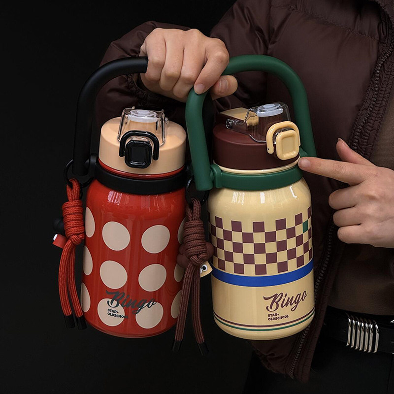 世大家大容量保温杯高颜值女生保冰保温吸管水壶水杯便携2026新款