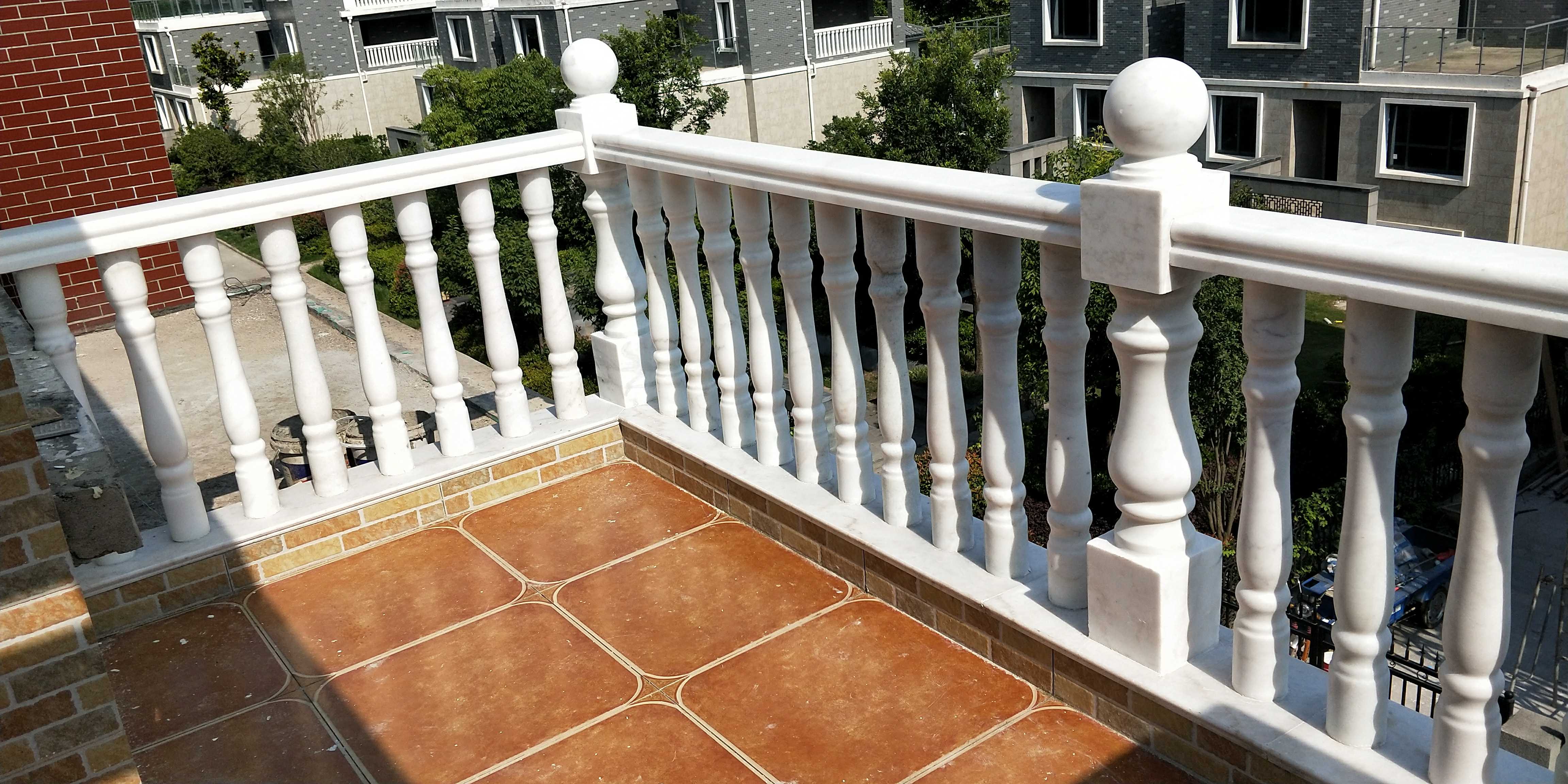 汉白玉高档广西白栏杆扶手桥栏杆天然石材万峰精工大理石万峰石材