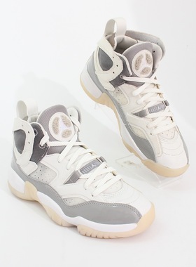 NIKE耐克潮流女鞋JUMPMAN TWO TREY减震高帮复古休闲篮球鞋DR9631