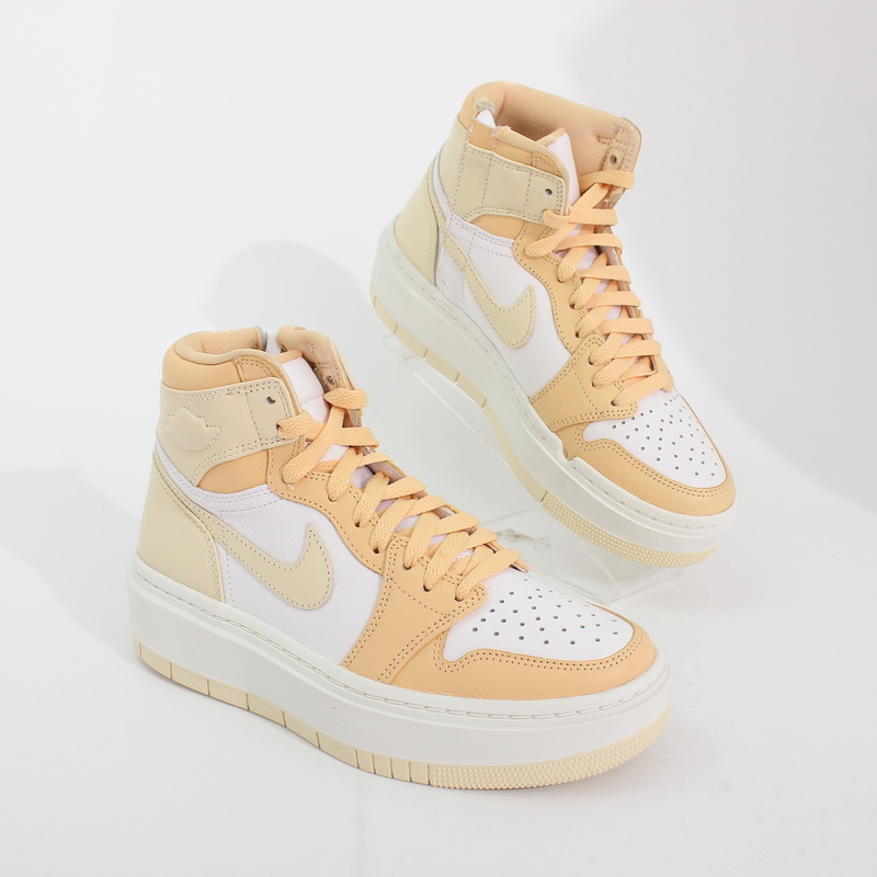 耐克女鞋AIRJORDAN1高帮篮球鞋