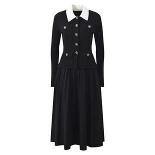 2025秋冬新款法式名媛千金风气质优雅撞色polo领百褶长款连衣裙