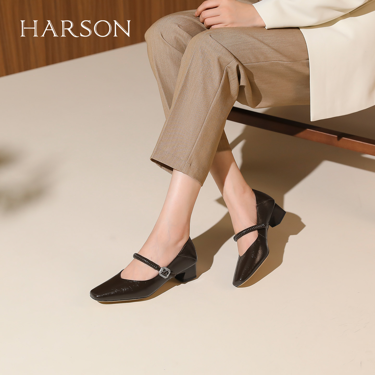 哈森方头粗中跟法式一字带玛丽珍鞋两穿单鞋女2025新款HWL250152