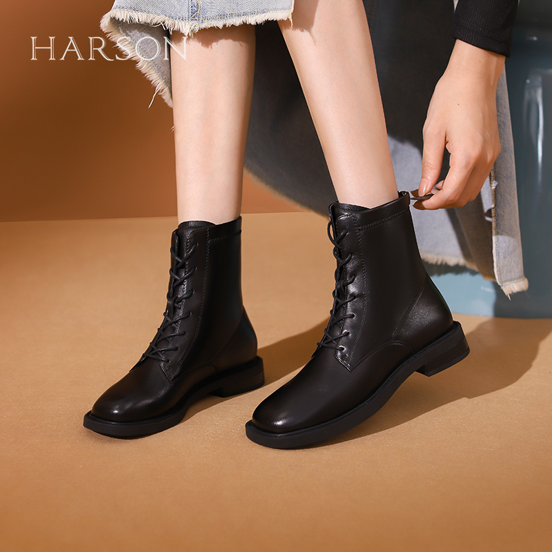 哈森新款女靴春秋季圆头