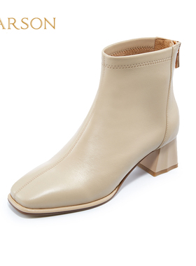 哈森瘦瘦靴女秋冬新款方头粗跟时装短靴白色奶油靴单靴HA228801