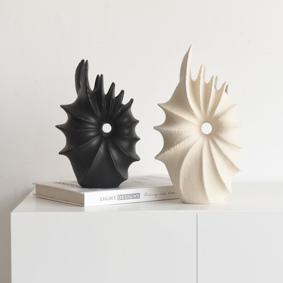 意式轻奢黑白现代海螺花器样板间电视柜玄关家居装饰品花瓶摆件