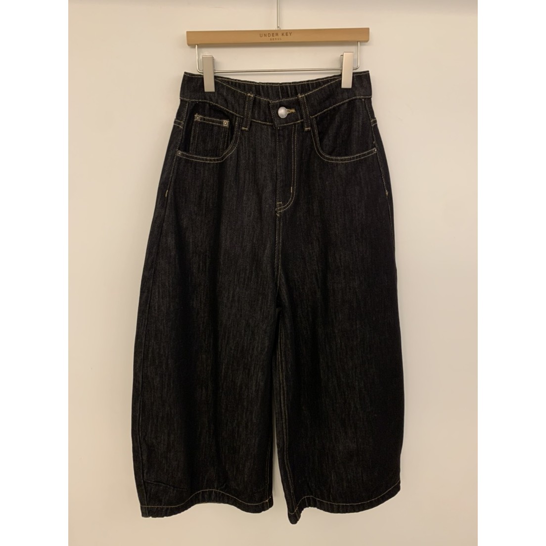 八1010韩国东大门运动牛仔裤区4451490个性直邮流行人气魅力秋季