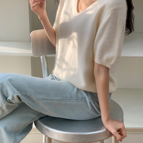 三0124韩国官网CRKO-t45938女针织衫人气流行秋季修身通勤独特