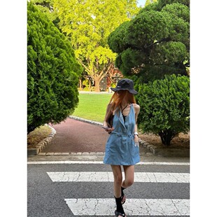八0625韩国东大门连衣裙区4576386复古直邮原宿人气欧美春季学院