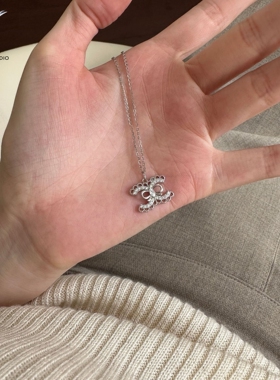 JHEPAN 925纯银蝴蝶结镶钻项链女简约ins时尚轻奢气质双C造型锁骨