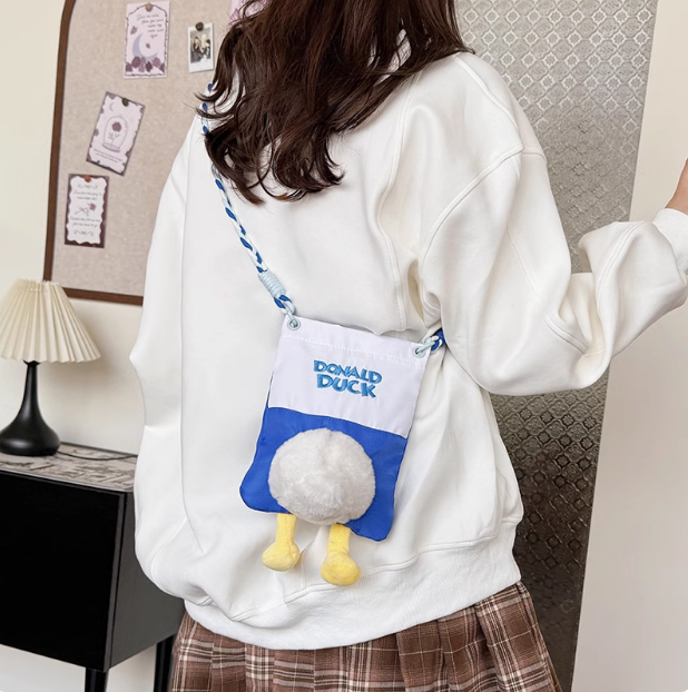 斜挎包女新款休闲百搭尼龙包学生卡通小包托特包手机包女包斜背包