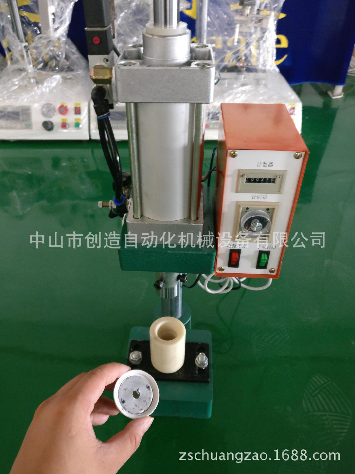 LED压球泡散热片厂家直供
