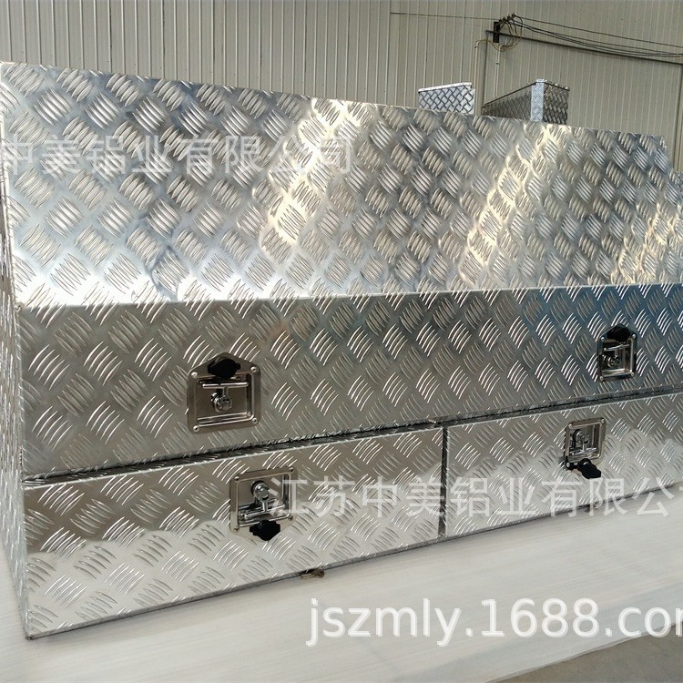 卡车工具箱 花纹铝板工具箱 尺寸可按要求