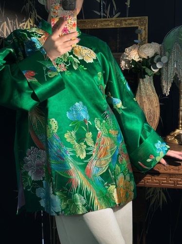 祖母绿真丝老缎十二彩新中式外套