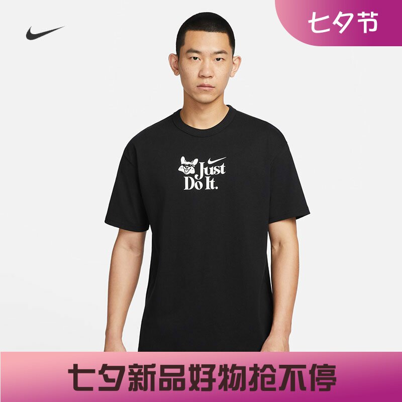耐克男子休闲鞋狗印花短袖T恤