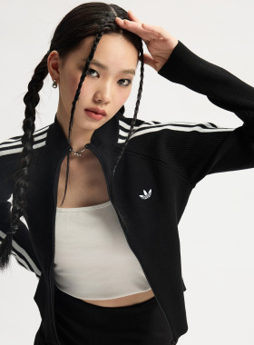 阿迪达斯三叶草女子运动休闲露脐短款针织夹克外套JY2597 JY2599