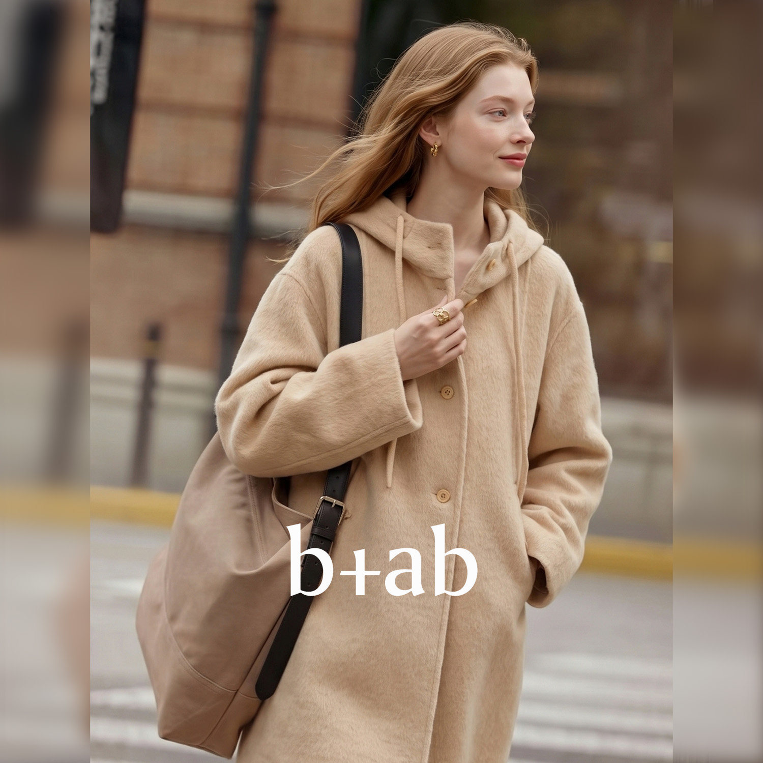 it b+ab 2026冬季新款浅黄色毛呢大衣女连帽单排扣长款温柔风外套
