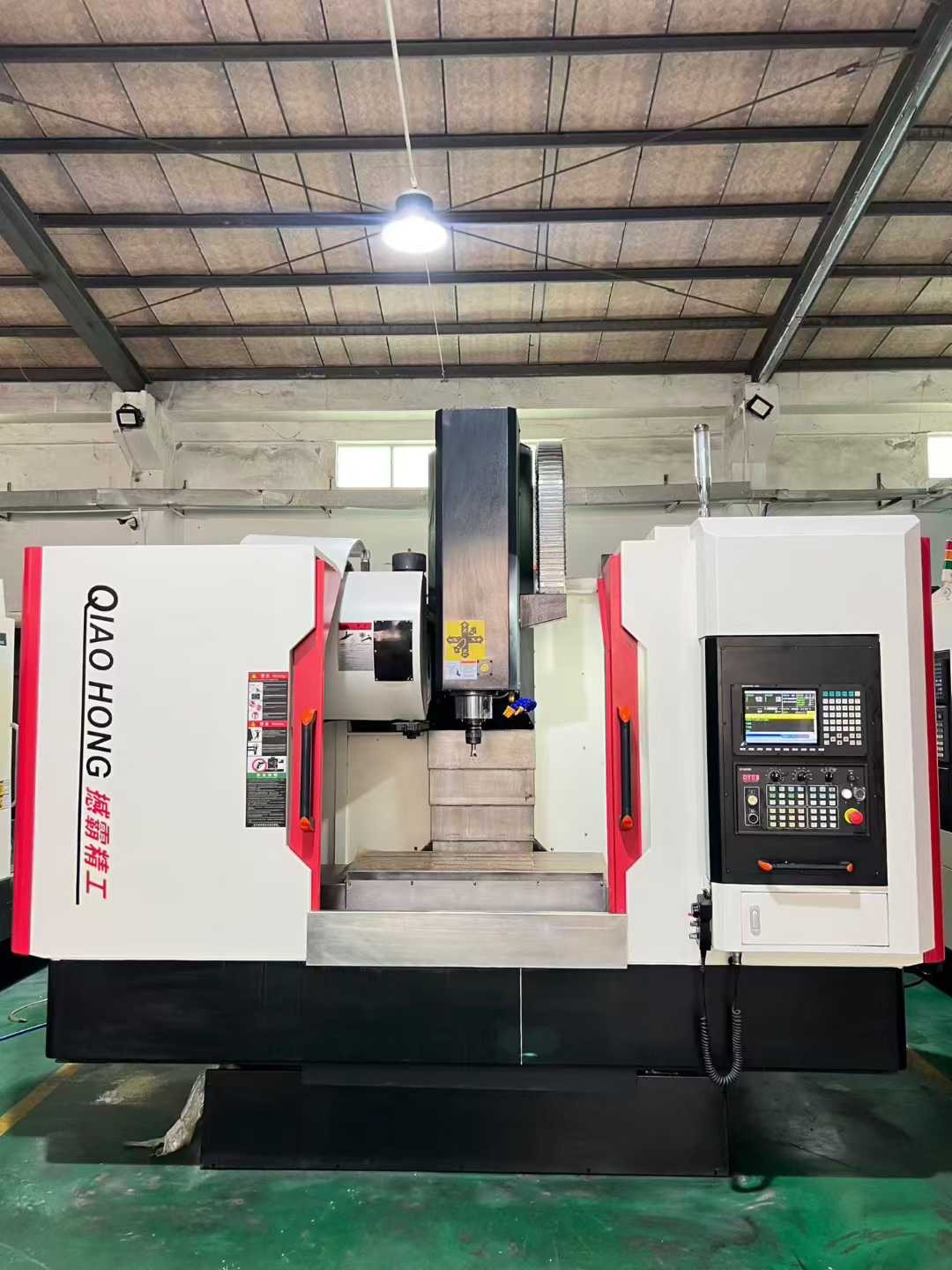 乔鸿1050加工中心，新代22MA系统，试机精度一个丝！