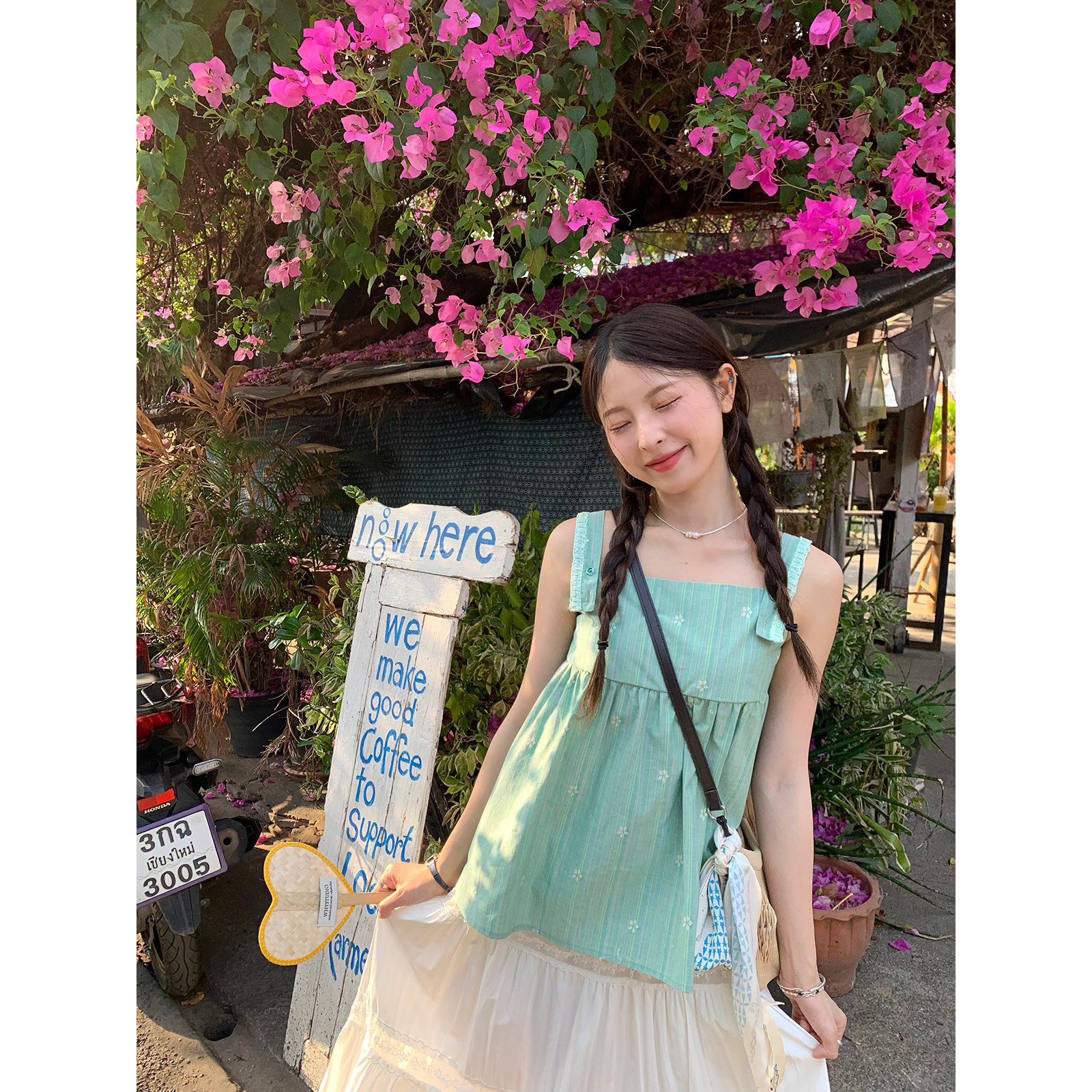 WHYSTUDIO 泰兰德假日刺绣小花吊带夏季女甜美减龄肩带可调节上衣,女装/女士精品,背心吊带,淘宝优惠券,粉丝福利购,淘宝优惠卷