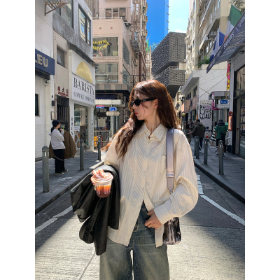 WHYSTUDIO_ 设计感杏色条纹衬衫女春季新款宽松慵懒翻领长袖外套