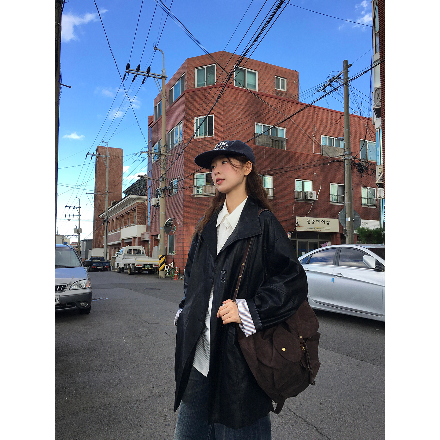 WHYSTUDIO 美式复古翻领风衣皮衣女秋季新款宽松慵懒经典黑色外套