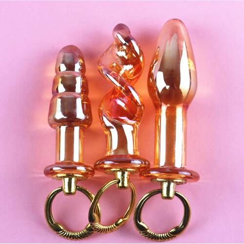 A glass-made anus used as a masturbation toy