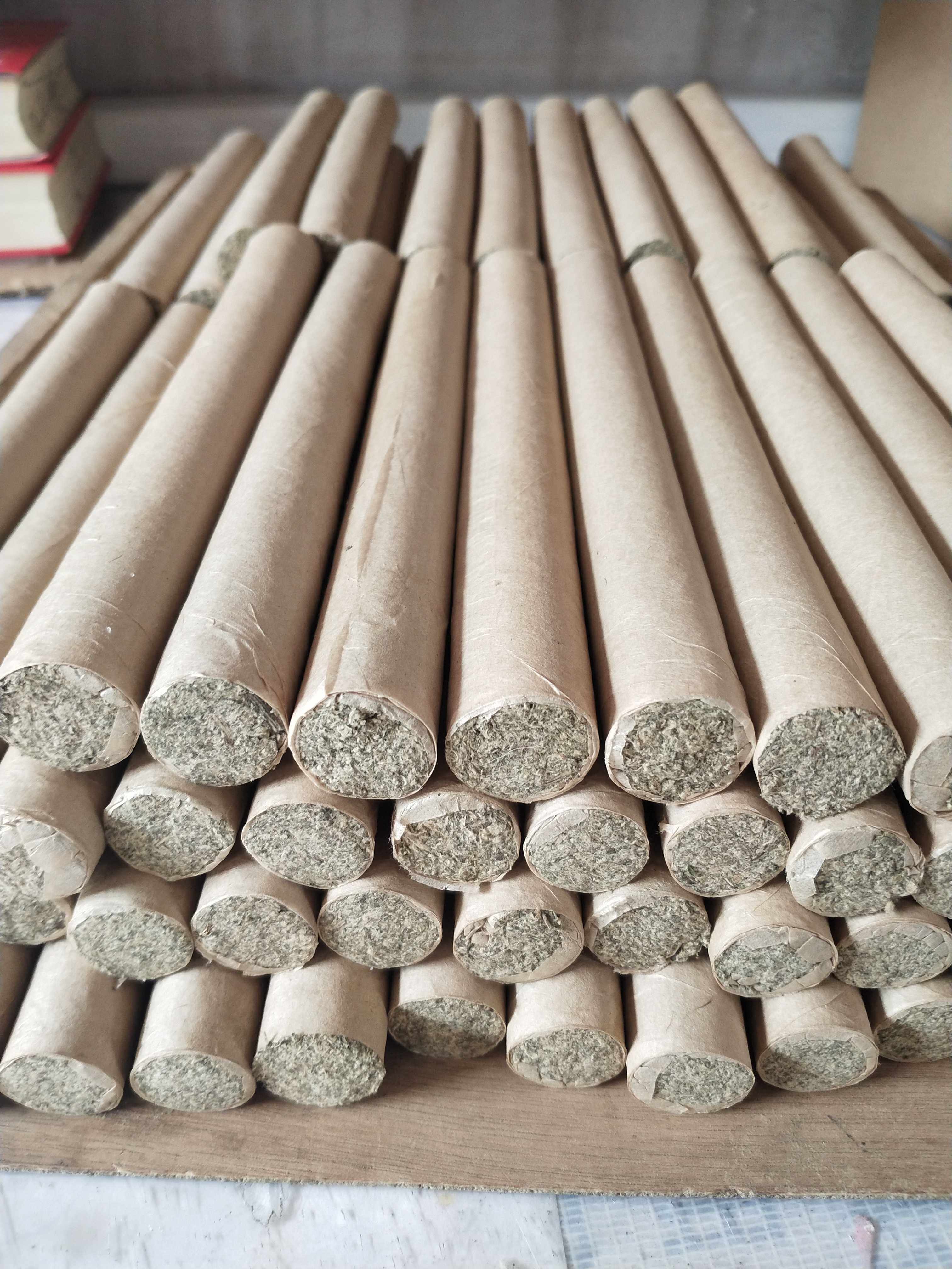 手工纯艾条不掺假古法三年陈艾野生蕲春艾灸条艾绒艾柱家用艾灸馆