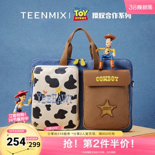 天美意玩具总动员联名胡迪大容量电脑包手提包女秋新款单肩斜挎包