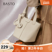 百思图2025秋季 潮流单肩斜挎包女TY016CX5 水桶包时尚 新款 商场同款