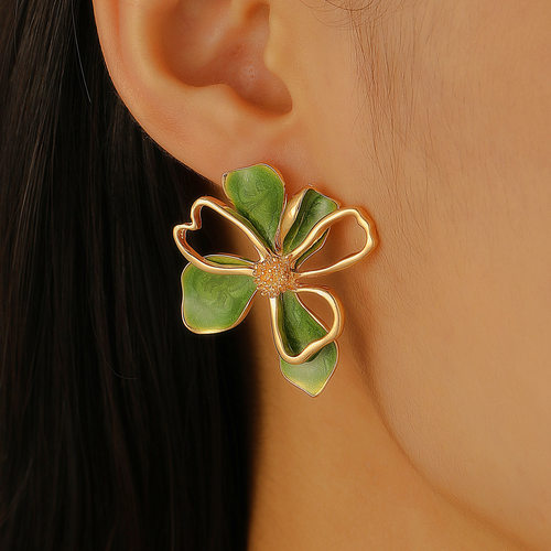 New retro flower petal earrings fashion Flower temperament饰